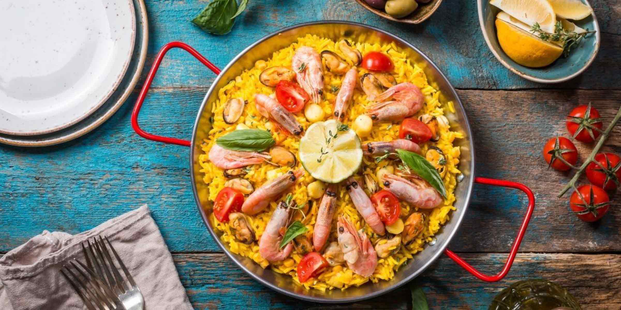 Read more about the article The Best Types of Paella Dishes when cooking now